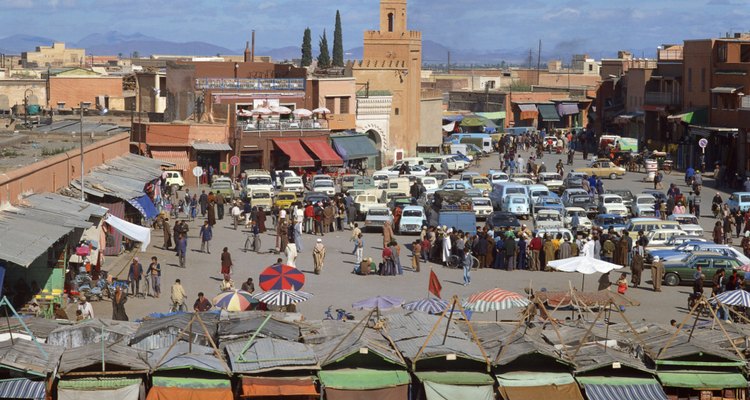 El mercado al aire libre de Marrakech te mantiene en pie.