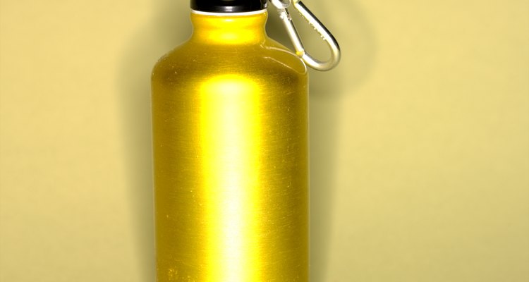 As garrafas de água de aço inoxidável se tornaram itens populares