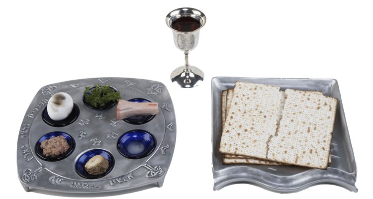 Lo que más se destaca de las Pascuas Judías es una fiesta llamada Seder.