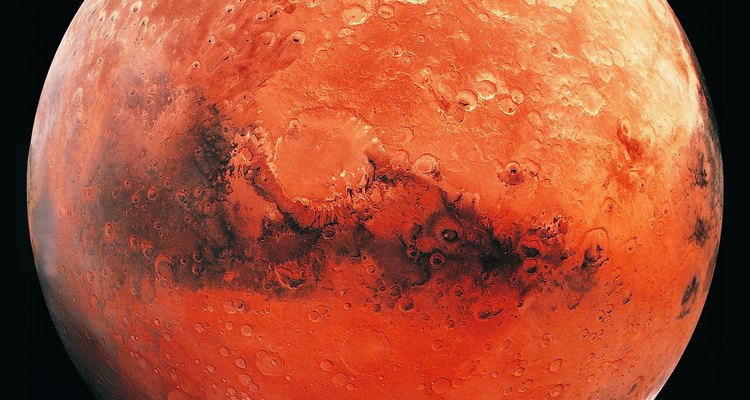 Marte, conocido como el planeta rojo, tiene dos satélites en su órbita.
