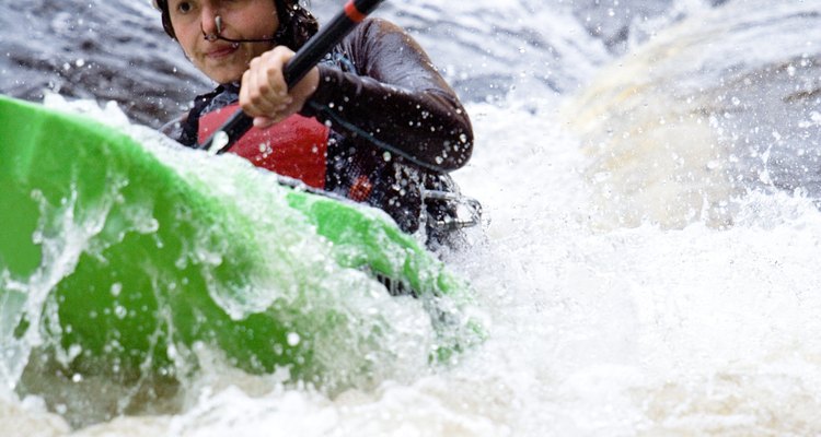 Necesitarás habilidades de experto en kayak para cruzar las Clarks Fork de Yellowstone River.