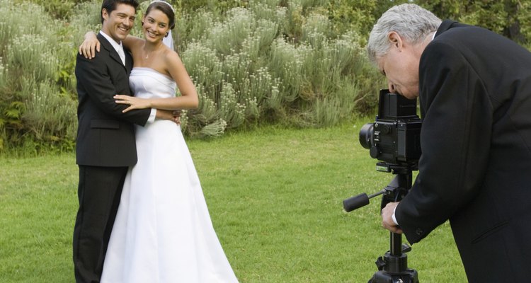 Wedding photography can also be a way to make extra money.
