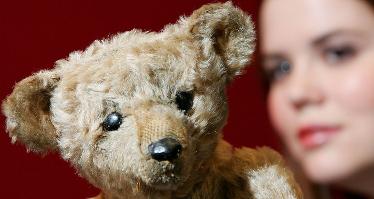 Oscar, a rare Steiff from 1904, was auctioned in 2007.