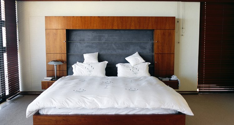El grueso edredón es una de las piezas más importantes de la cama y te mantiene abrigado durante la noche.