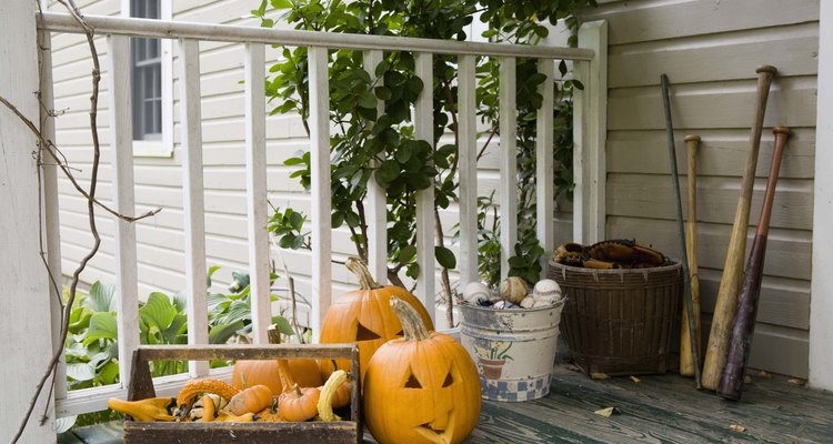 Un porche cerrado es un buen lugar para mantener tus plantas frescas.