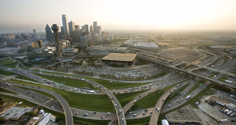 Desde el centro de Dallas, los conductores pueden llegar a muchos campamentos lacustres en menos de 45 minutos.