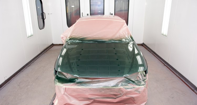 A warm temperature and low humidity help prevent auto paint from blooming.