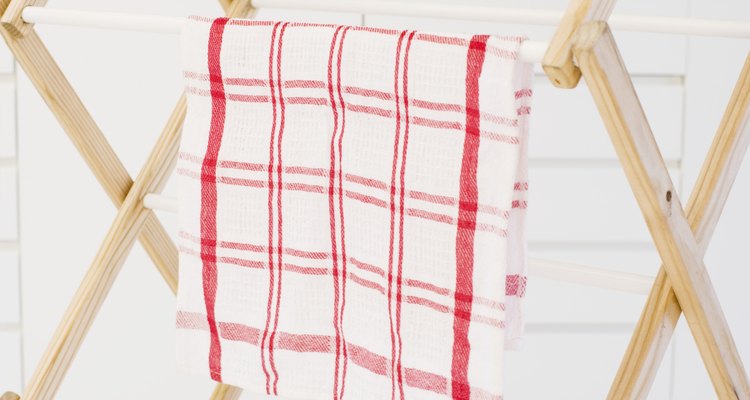 Air-drying removes odours and keeps synthetic fabrics in good condition.