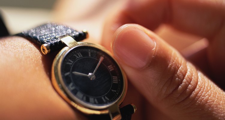 ¿En qué mano llevan el reloj las mujeres? En Cual Mano Va El Reloj De Mujer