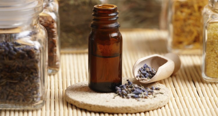 Dried lavender petals with macerated oil