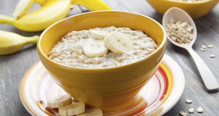 Oatmeal with bananas