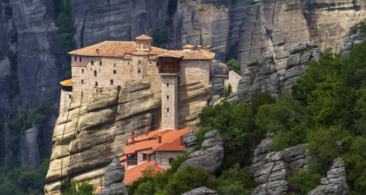 Se construyeron 24 monasterios en la antigüedad.