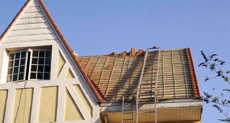 Decide dónde vas a colocar los paneles solares basados en la exposición al sol y la estética.