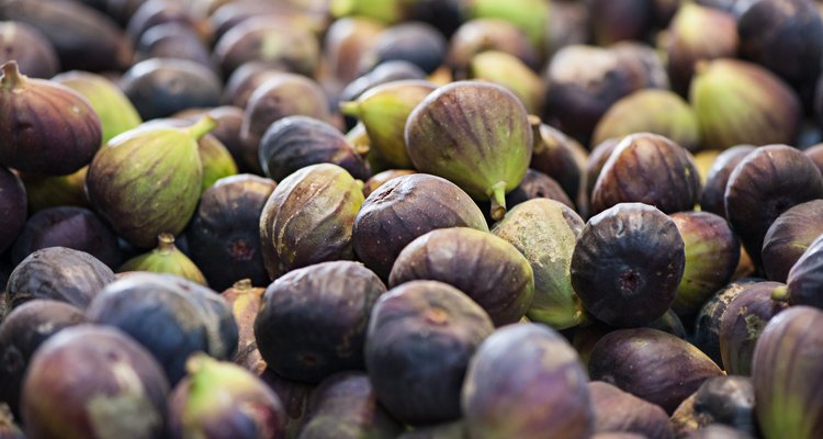 Figs ripe at market