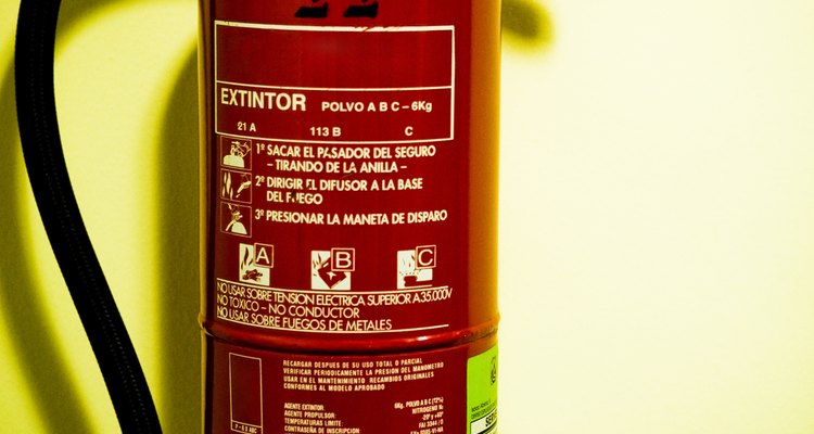 Debes hacer mantenimiento regularmente a tu extintor.