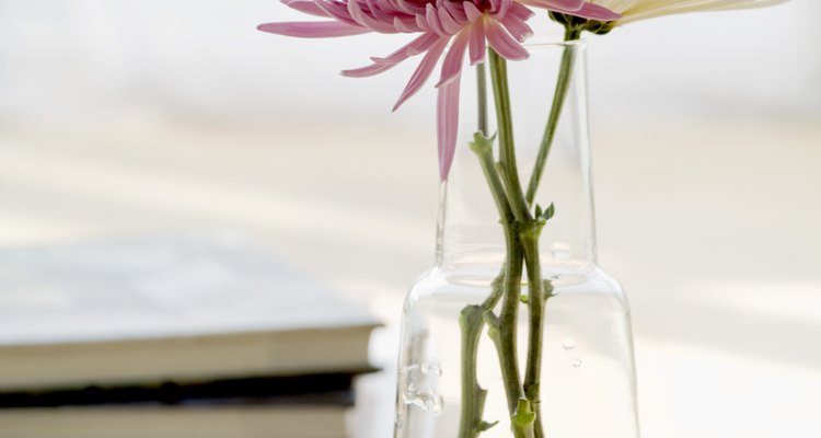 Books and flowers are traditional 4th anniversary gifts.
