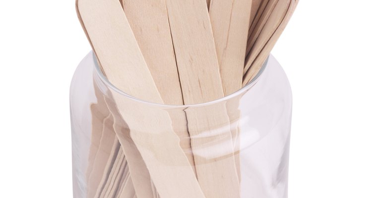 Palitos de picolé podem ser usados para fazer uma maquete de prédio