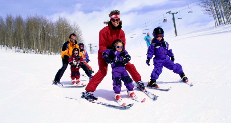 Las grandes pistas permiten a las familias esquiar en grupo.