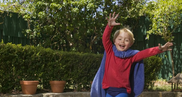 Los niños pueden disfrazarse de su héroe favorito para un concurso.