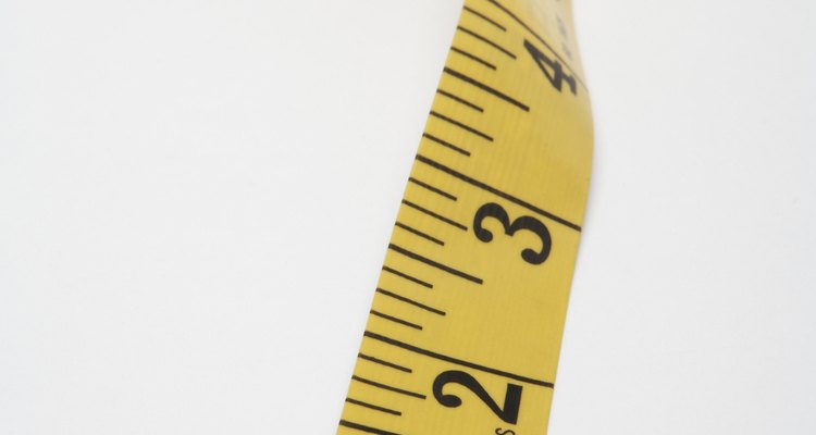 Las cintas para medir estándar dividen las distancias en una serie de unidades de longitud distintas.