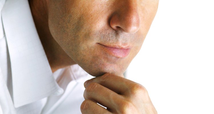 Haz tu investigación sobre los tratamientos para la pérdida de cabello antes de comprometerte con un procedimiento costoso.