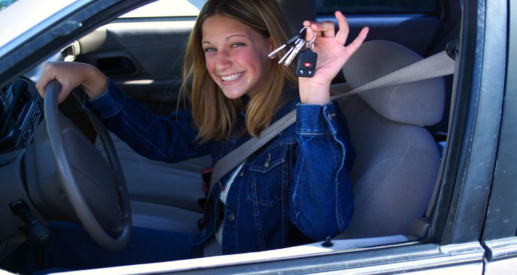 Muchas tendencias alarmantes de adolescentes involucran el estar al volante.