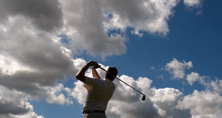 Juega al golf en el Auchterarder Golf Club.