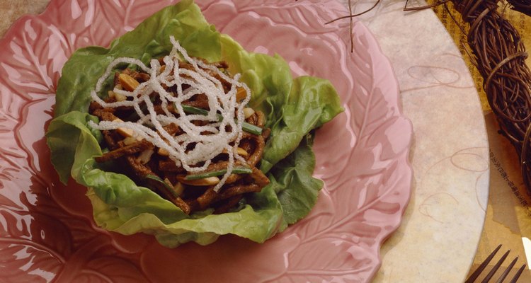 Los fideos de cristal pálidos delicados no siguen el mismo método de preparación que otras pastas.