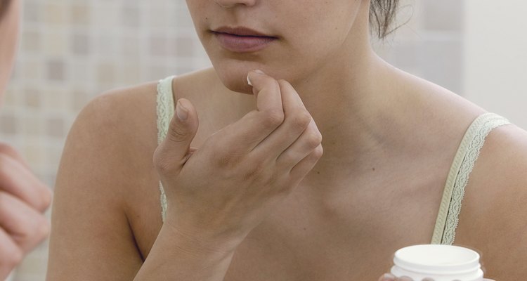 O ácido salicílico trata doenças de pele como acne