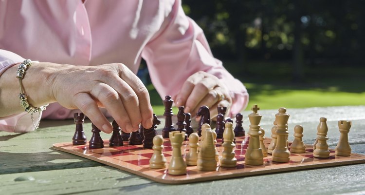 Jogos de tabuleiros são geralmente divertidos para adultos mais velhos