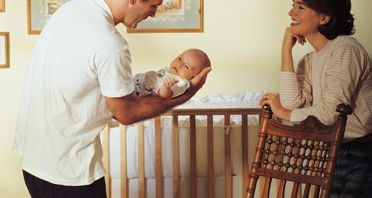 Algunos padres adoptivos prefieren esperar hasta que su bebé esté en casa para montar su habitación.