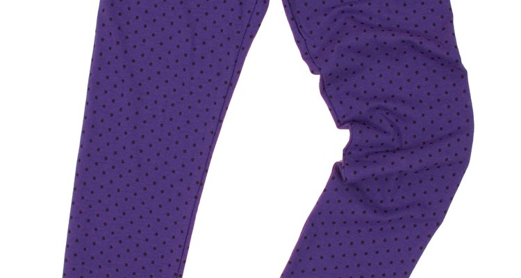 Cotton trousers too large? Follow these steps in order to shrink them to fit.