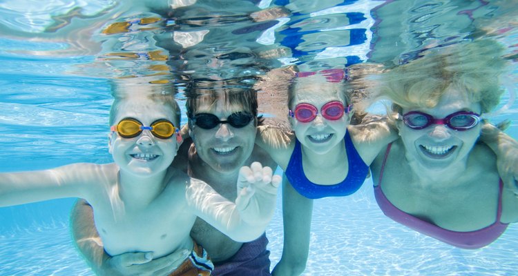 Los altos niveles de cloro pueden hacer una piscina demasiado incómoda para nadar.