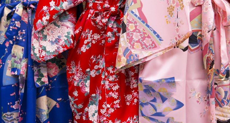 Tecidos japoneses utilizam cores auspiciosas