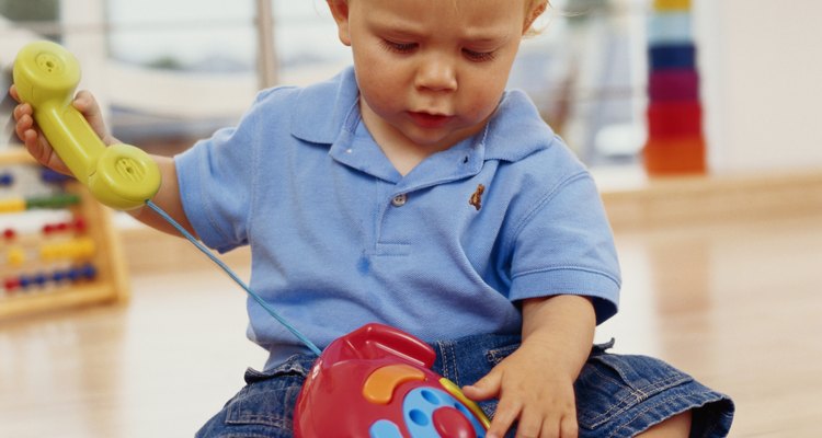 Un bebé refuerza muchos músculos clave mientras está sentado.
