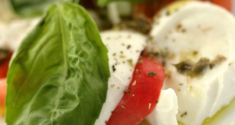 La mozzarella de leche de búfala es un queso fresco que se puede disfrutar luego de ocho horas de producido.