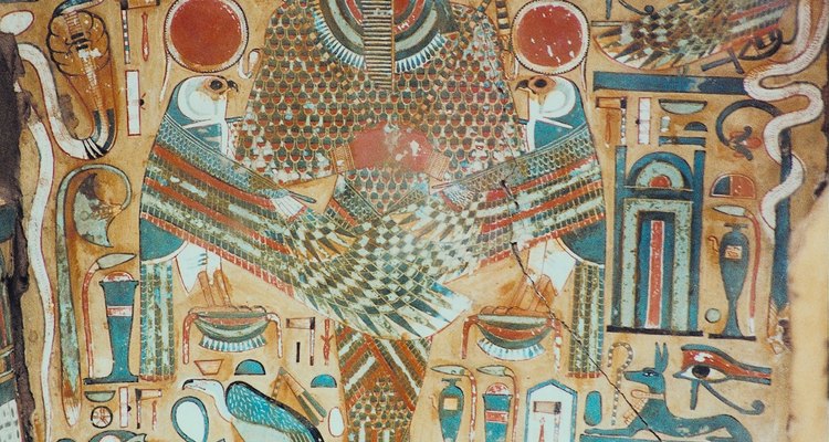 Se requerían muchos artistas en la creación de tumbas elaboradas del Antiguo Egipto.