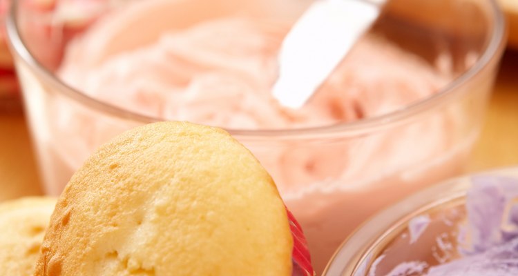 Cream cheese frosting is a sweet and creamy complement to cupcakes.