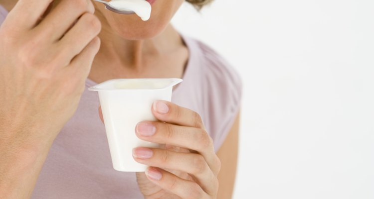 Yogurt y semillas forman una mezcla saludable.