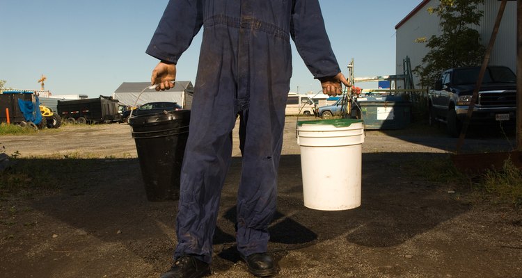 A five gallon bucket can be used in this flow meter.