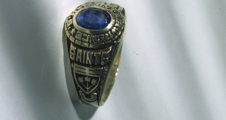 1991 Regis College Denver Class Ring White Lustrium With Turquoise ...