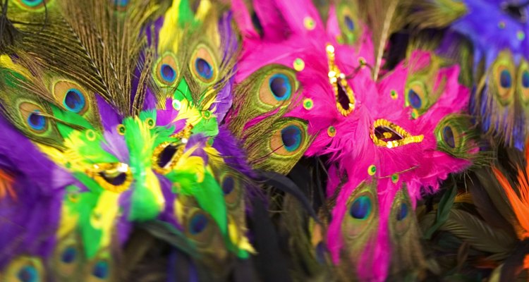 Las máscaras de colores son una parte mágica del Mardi Gras brasileño.