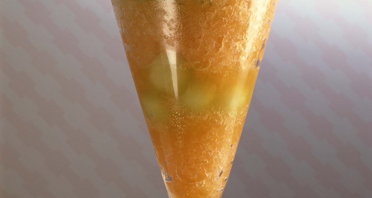 Sorbet com bolinhas de melão: uma opção light e gostosa