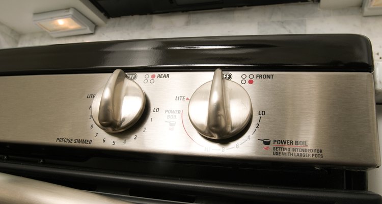 O forno deve estar bem quente ao colocar os bolinhos