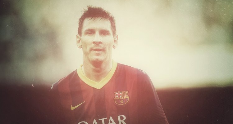 A partir de 2010, Messi quebrou uma série de recordes na história do futebol
