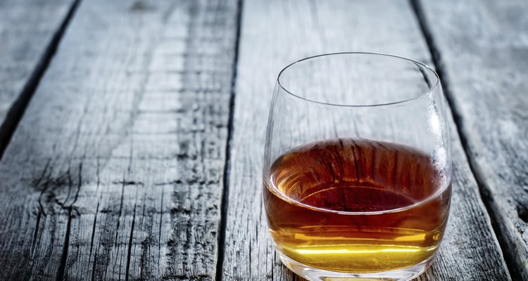 El aguardiente de manzana sirve de perfecto sustituto al whisky en la mayoría de los cócteles.