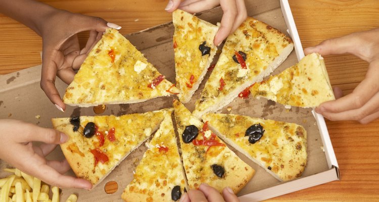 Pizza con ingredientes ricos y sanos.