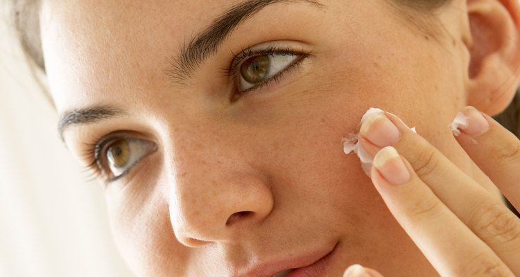 Use Bepantol diaramente para remover manchas do rosto