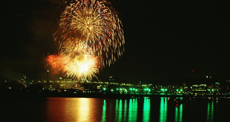 Los fuegos artificiales son una característica común en las celebraciones en todo el mundo.