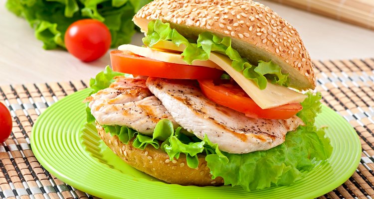 Chicken sandwich with salad and tomato